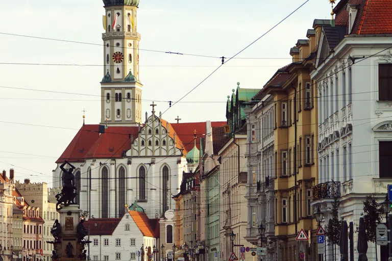 Augsburg als lokaler Bezug für Kfz-Zulassung online Augsburg