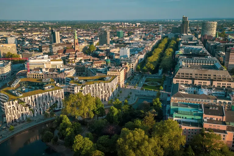 Düsseldorf als lokaler Bezug für Kfz-Zulassung online Düsseldorf