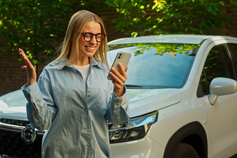 Kfz-Zulassung online Achern am Smartphone starten